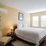 Moonlight Beach Villa Studio