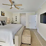 Beach Club 1605C