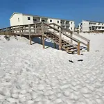 Quiet 2 Bedroom Condo On Gulf With Pool And Pond
