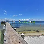 Pensacola Beach Retreat With Direct Beach Access!