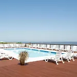 Palm Beach Club 2-225