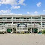 Boardwalk Unit E4