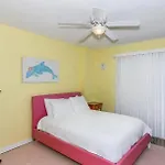 Boardwalk Unit E4