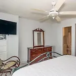 Boardwalk Unit E4