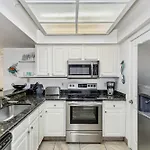 405E Regency Towers