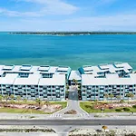 Palm Beach Club 125