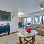 Pensacola Beach Condo With Patio And Access To Beach!