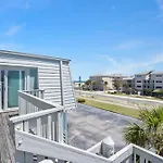 Boardwalk Unit A4