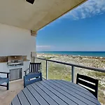 Beach Club 206A