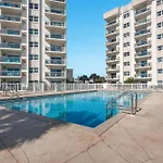 Regency Towers 702 West- Azure Pleasure