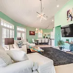 Walk Or Bike To Shore Pensacola Beach Retreat!