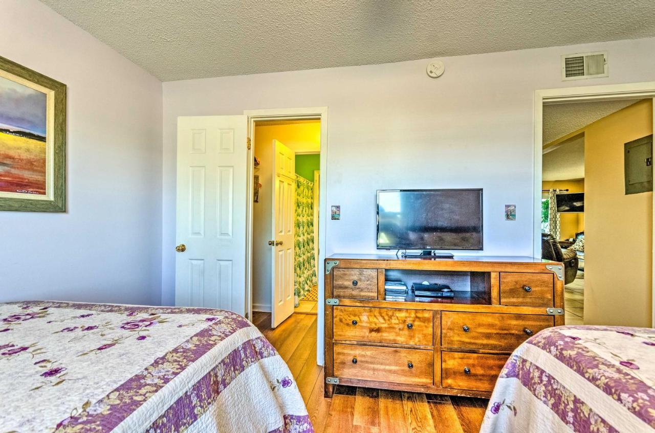 Renovated Pensacola With Community Pool! Apartment