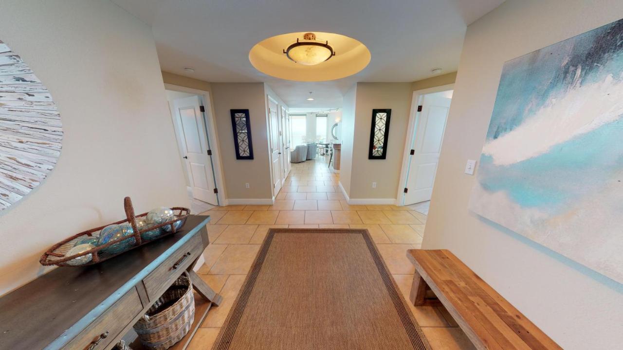 Apartment Portofino Tower 3 Unit 1601 *