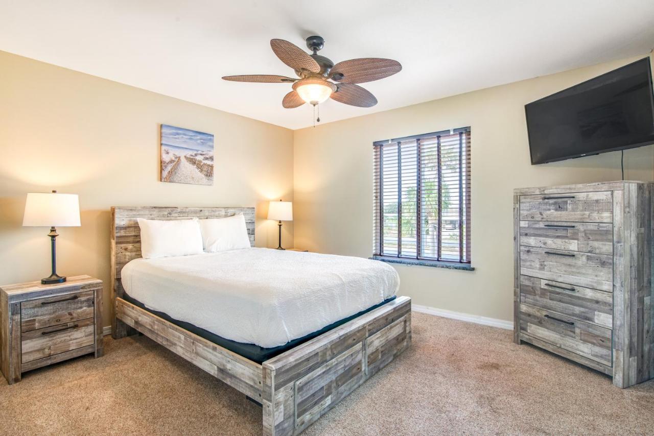 Sun And Retreat Pensacola Beach