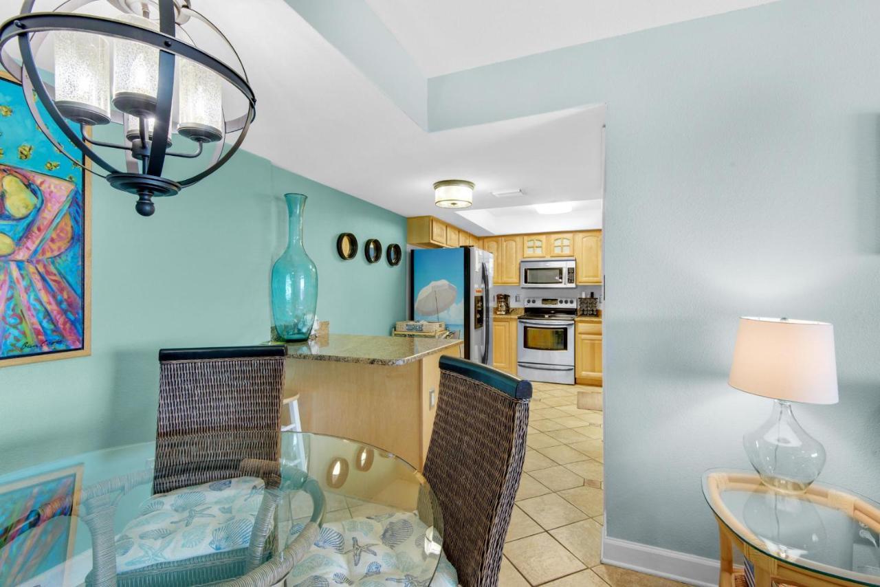 Regency Towers 702 West- Azure Pleasure