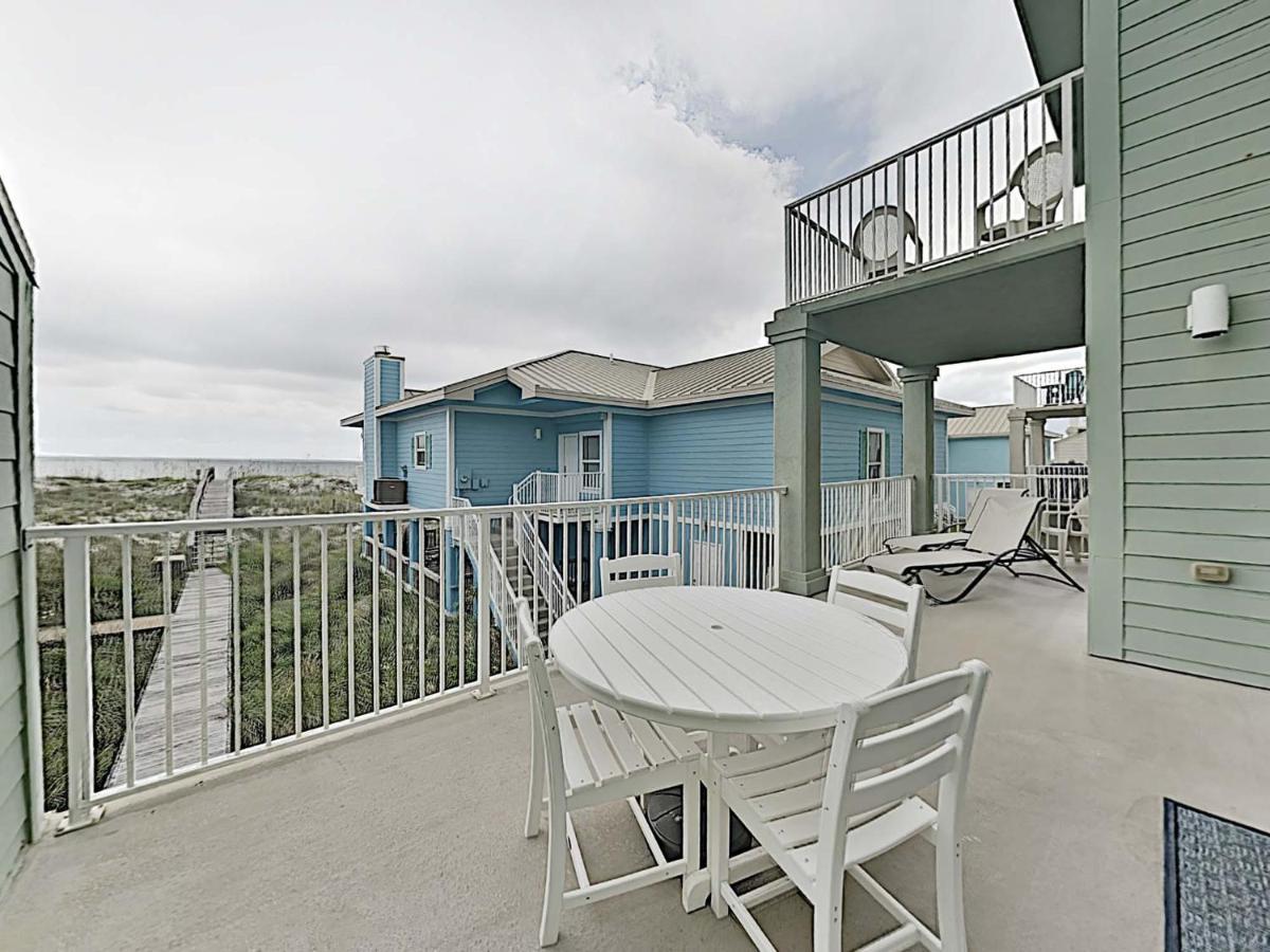 Awesome In Pensacola With Outdoor Swimming Pool And 3 Bedrooms Apartment