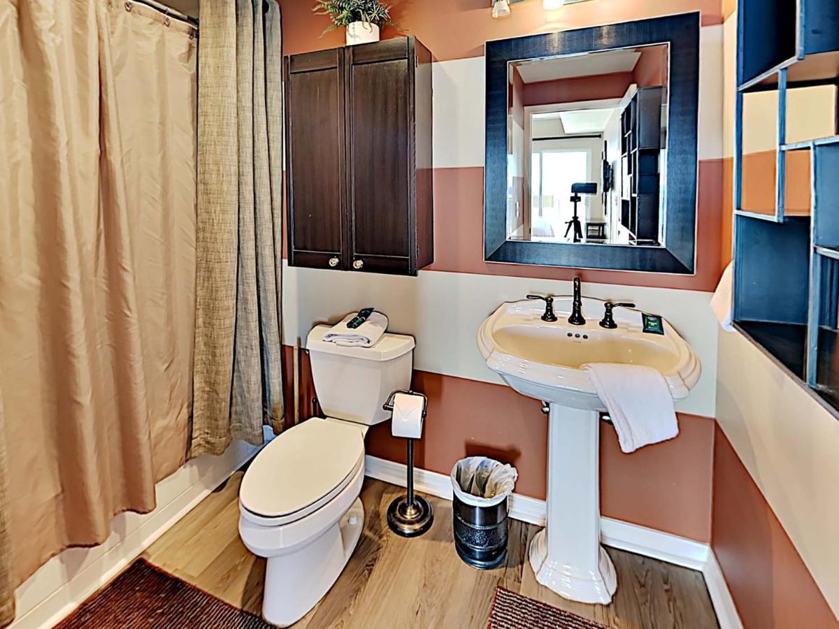 Emerald Isle #501 Apartment