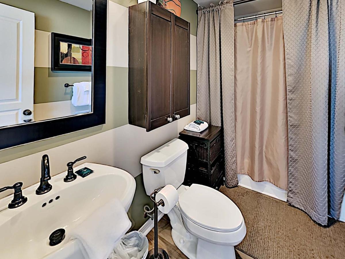 Emerald Isle #501 Apartment