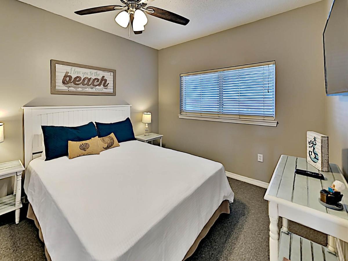 Apartment Emerald Isle #405