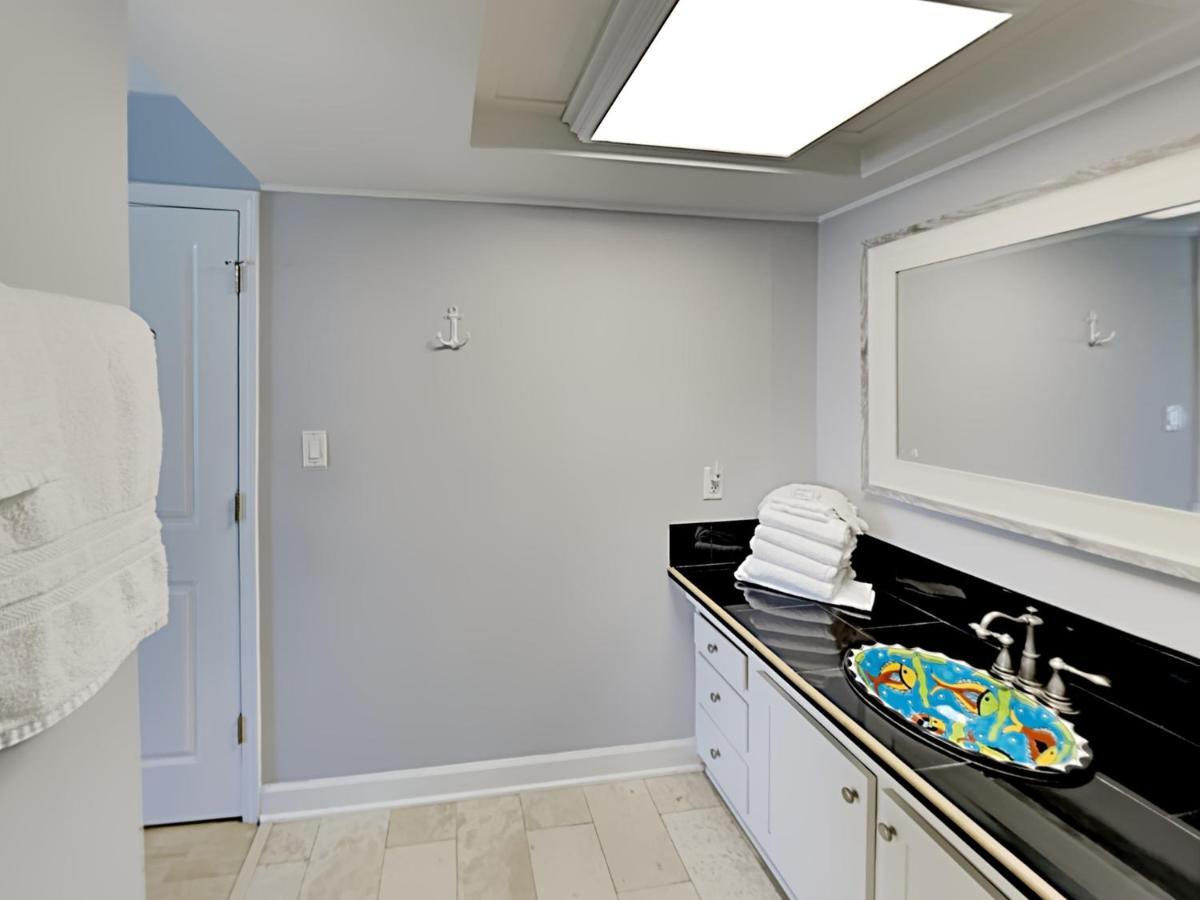Regency Towers 506 East Apartment