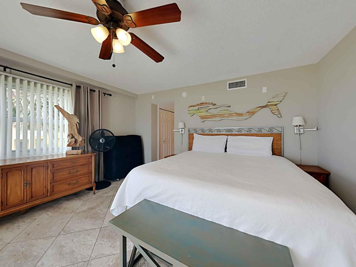 Apartment Regency Towers #205 West