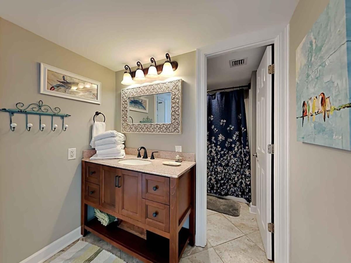 Apartment Regency Towers #205 West