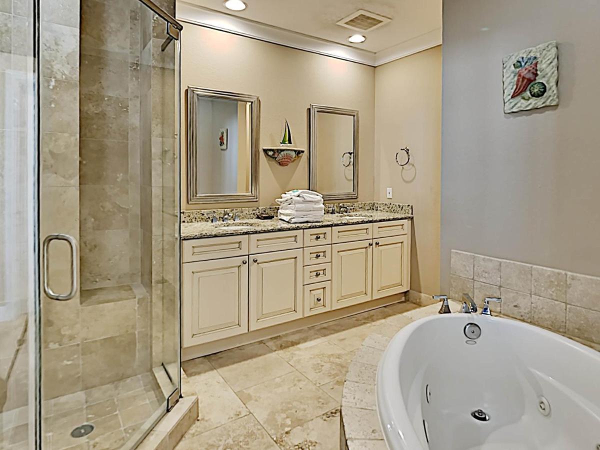 Club 1606c Apartment Pensacola Beach