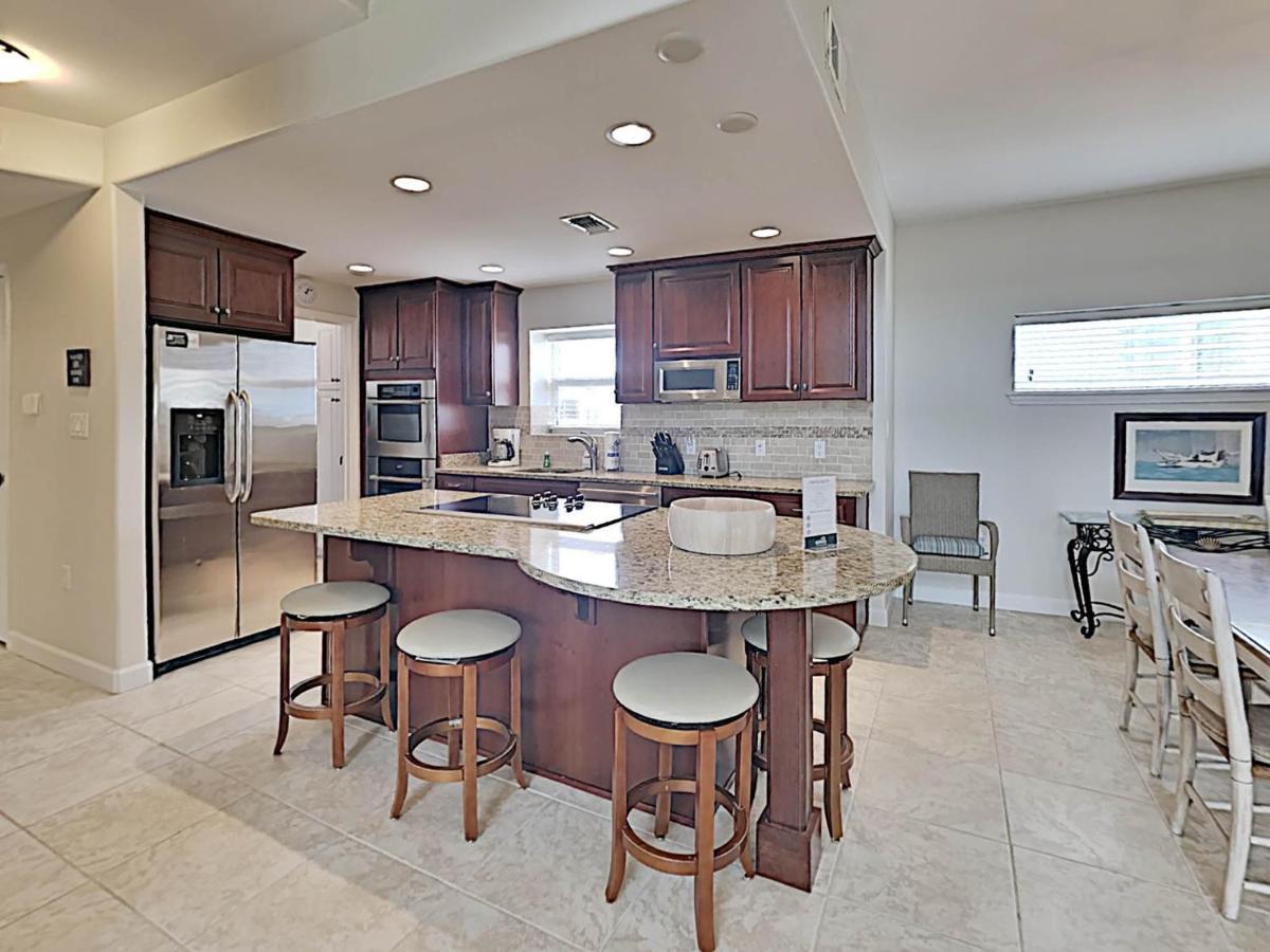 Apartment Awesome In Pensacola With Outdoor Swimming Pool And 3 Bedrooms *