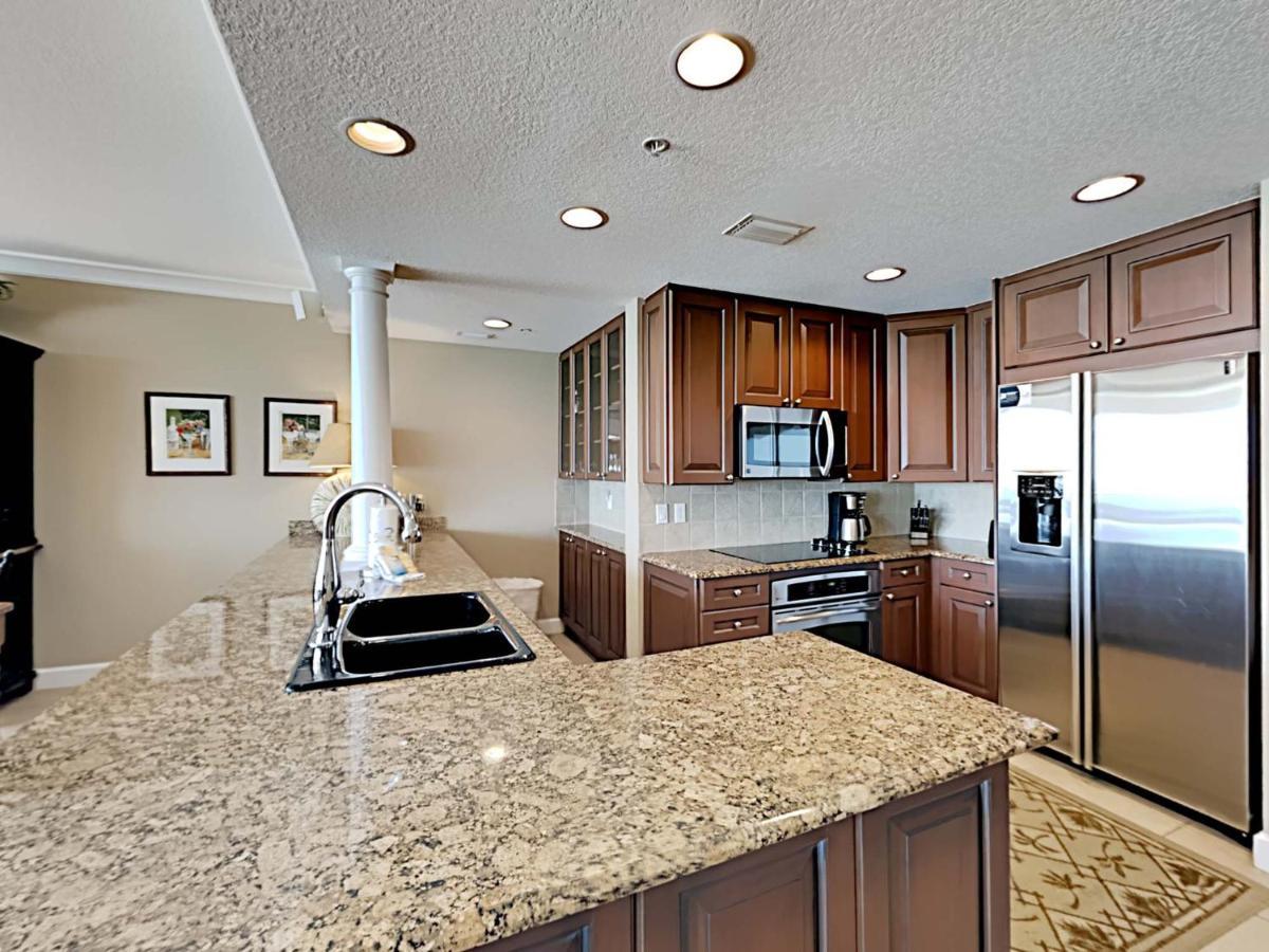 Club 904c Apartment *