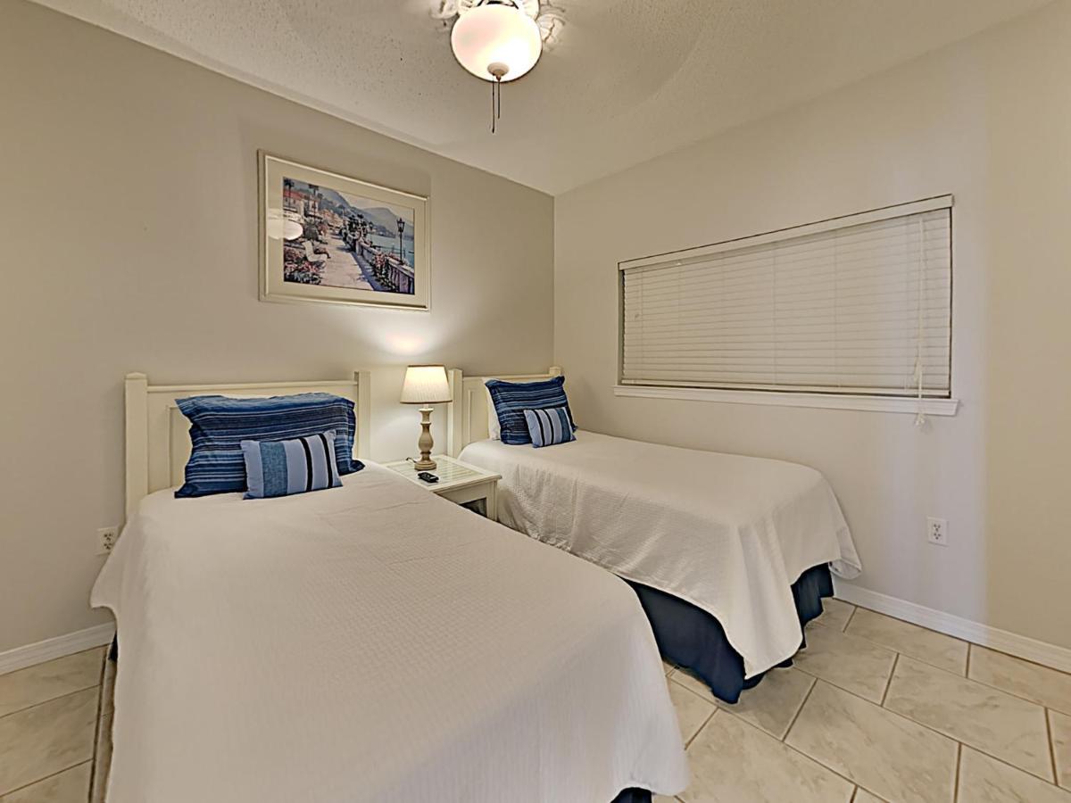 Apartment Emerald Isle #1607
