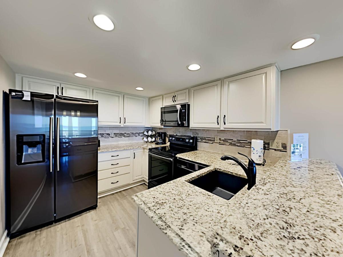 Regency Towers 203 West Apartment *