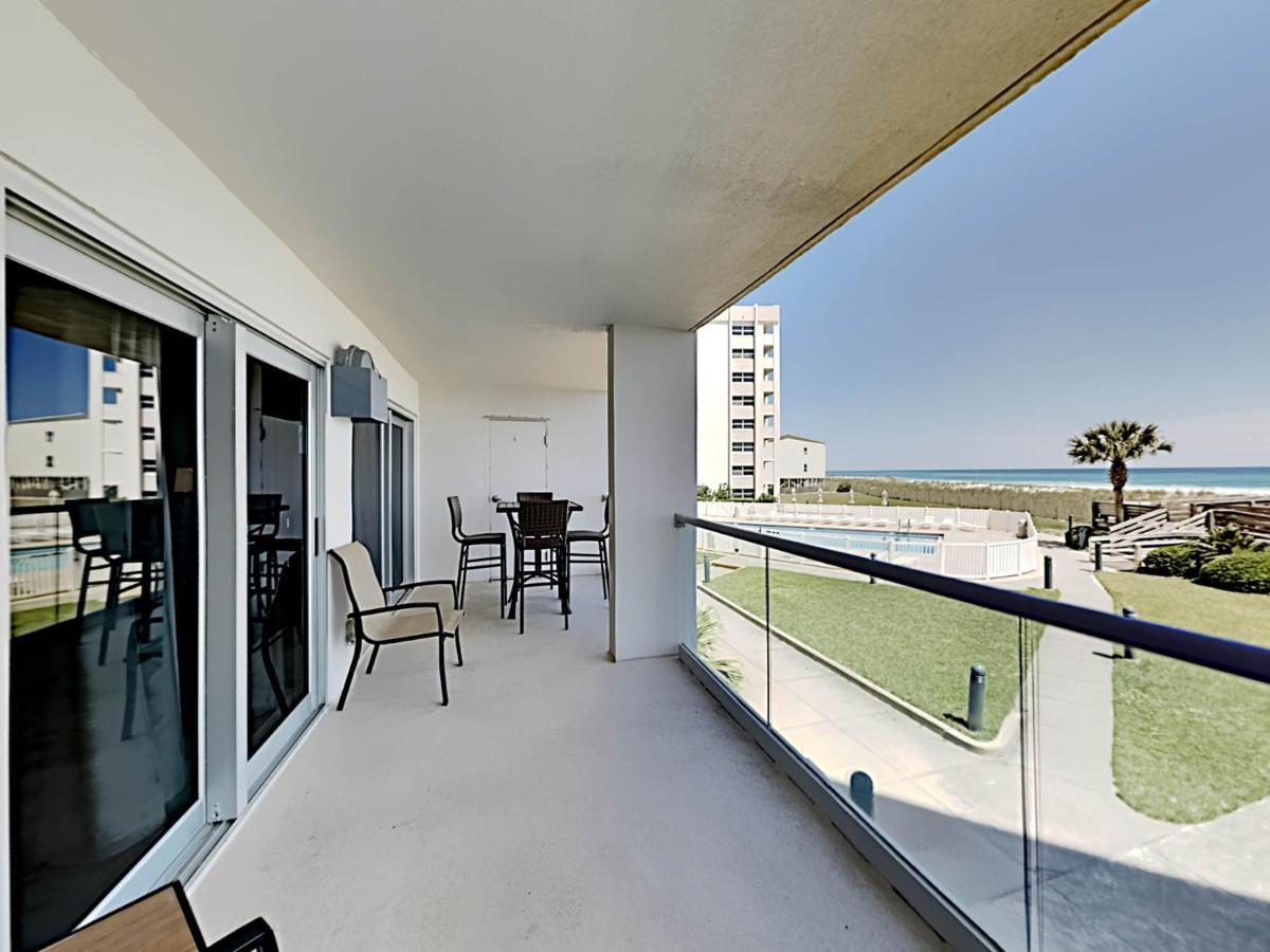 Regency Towers 203 West *