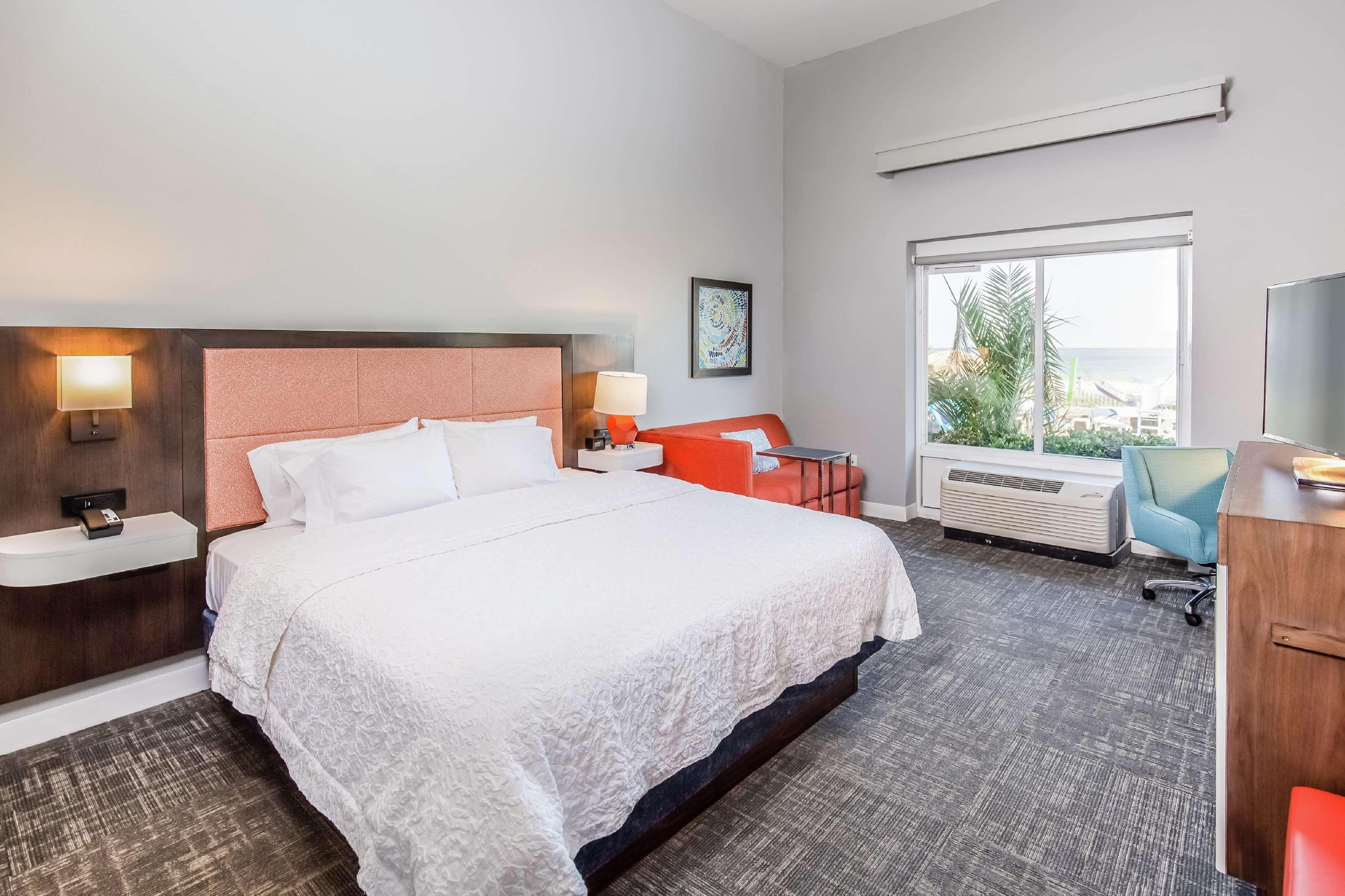 Hotel Hampton Pensacola 3*