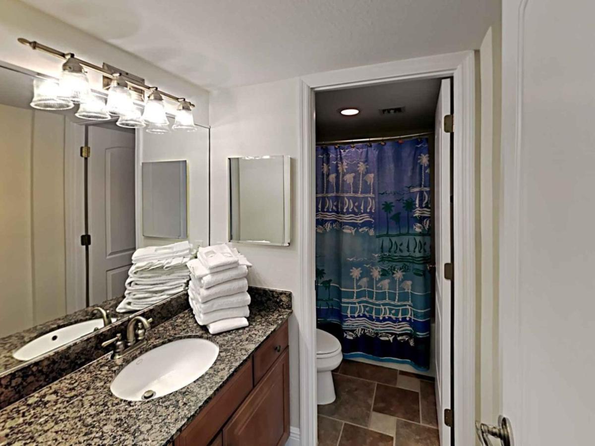 Apartment Regency Towers 108 East *