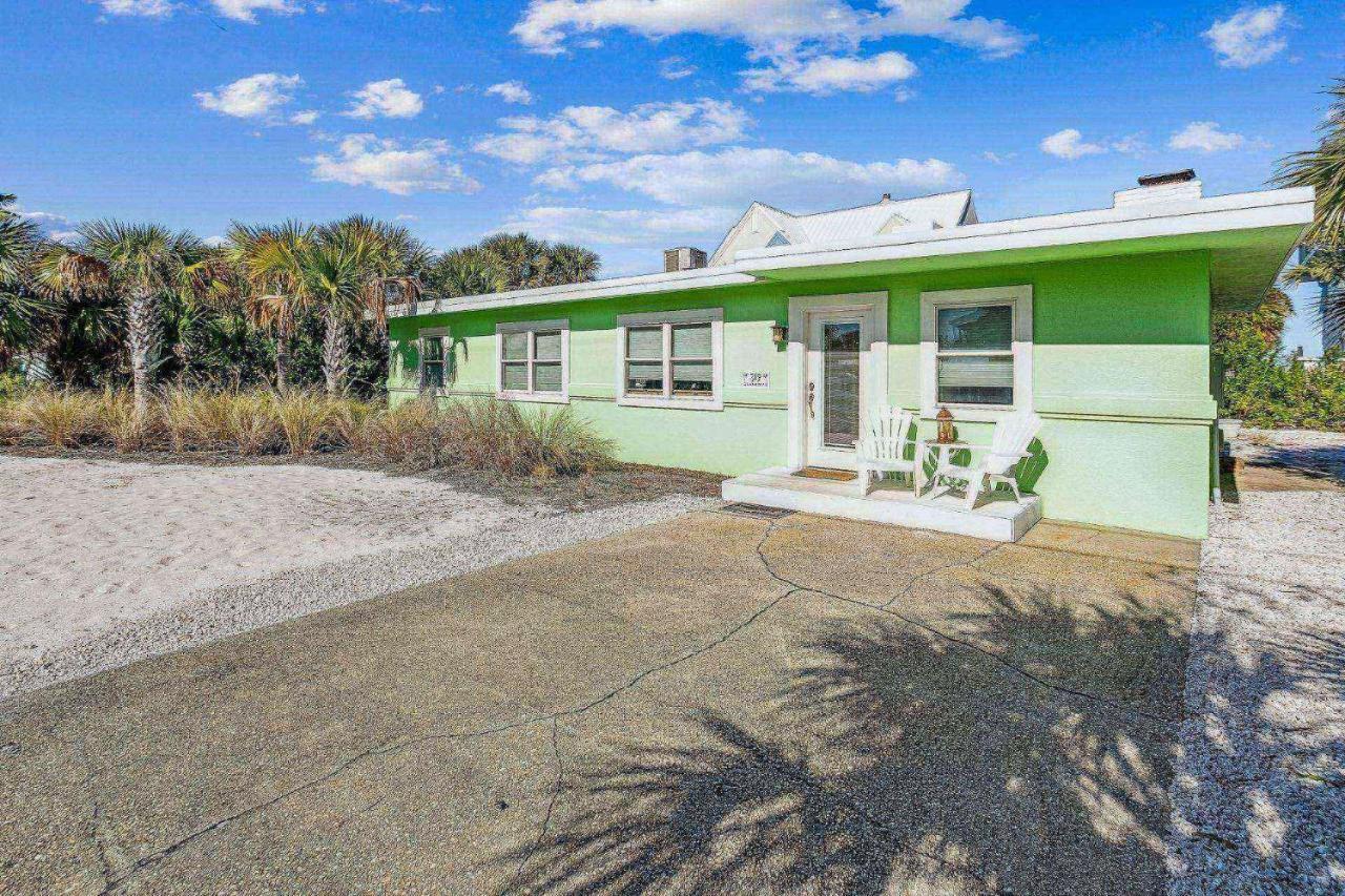 319 Panferio Dr Holiday home *