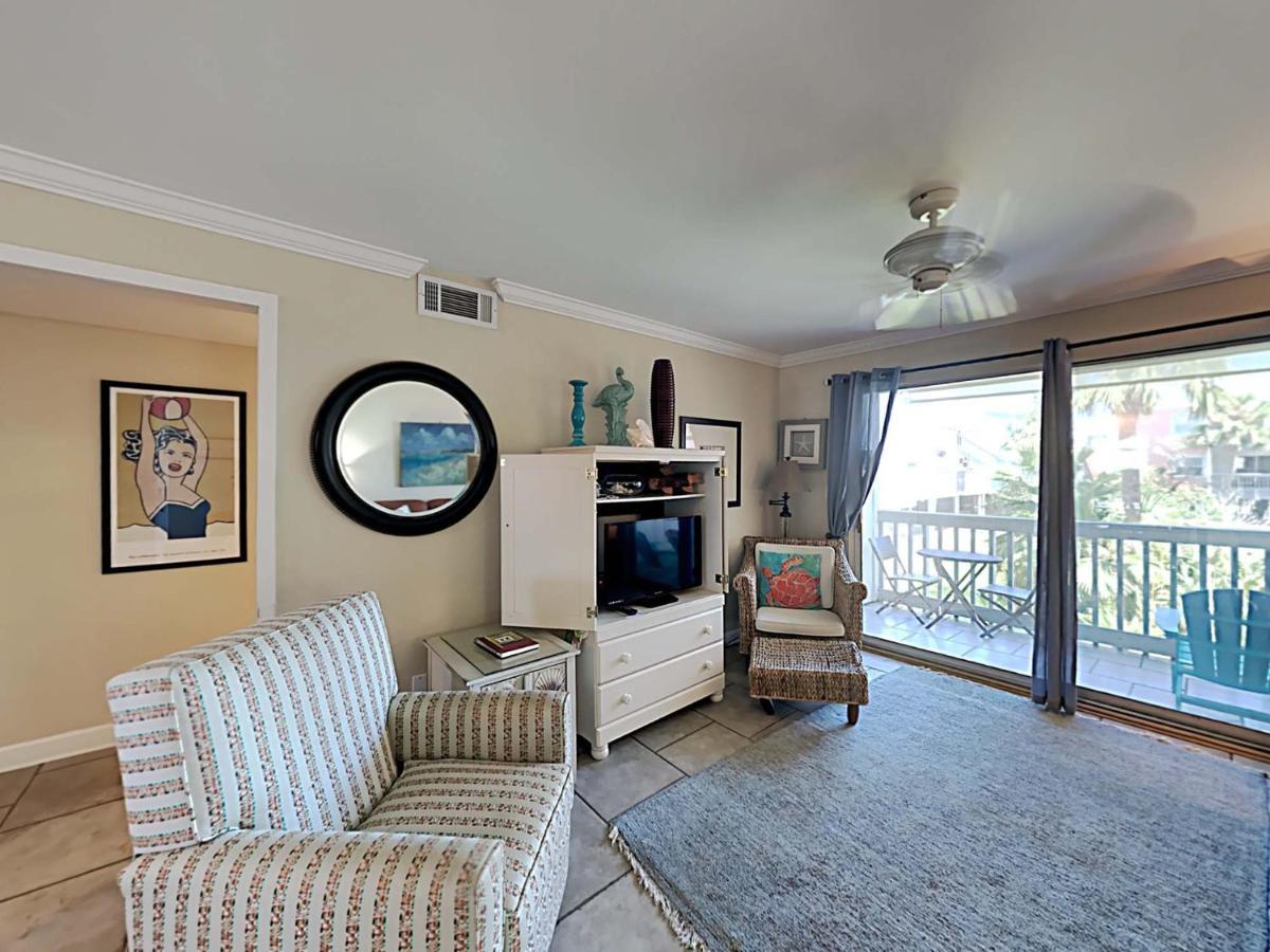 Apartment On The Gulf D1 *