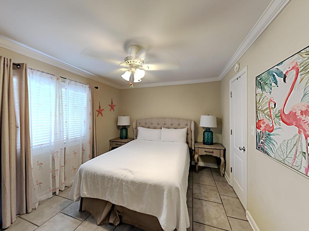 Apartment On The Gulf D1 *