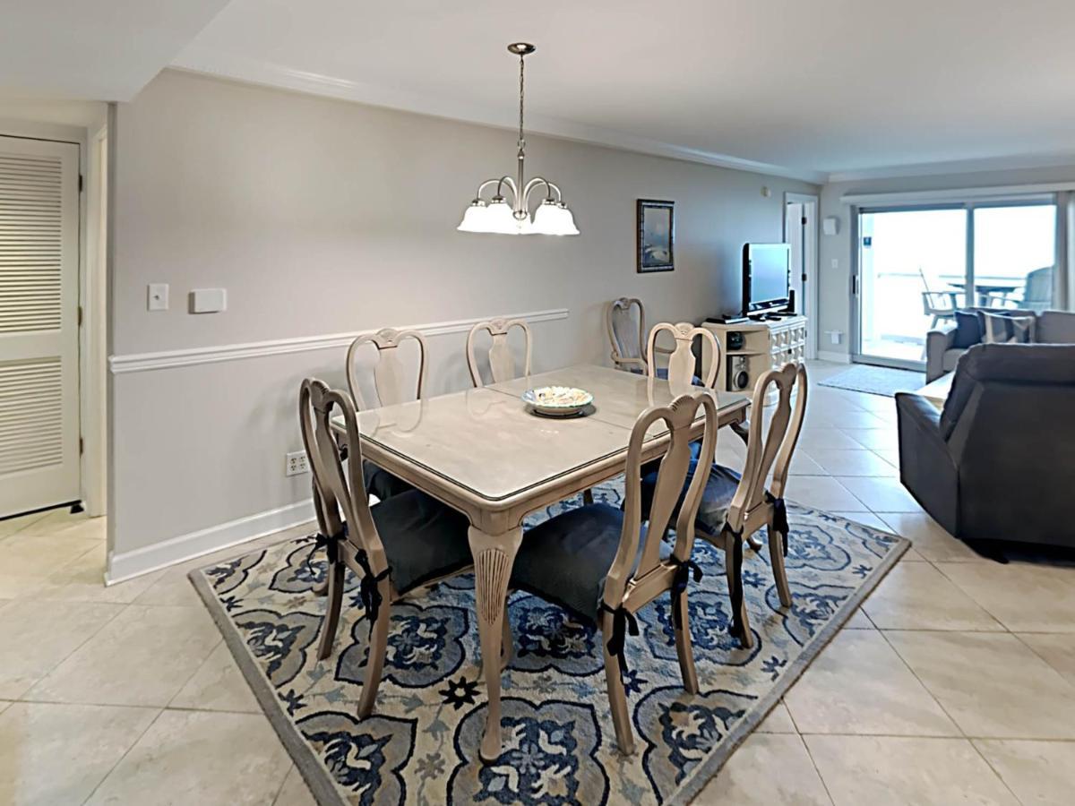 Regency Towers #304 West Apartment *