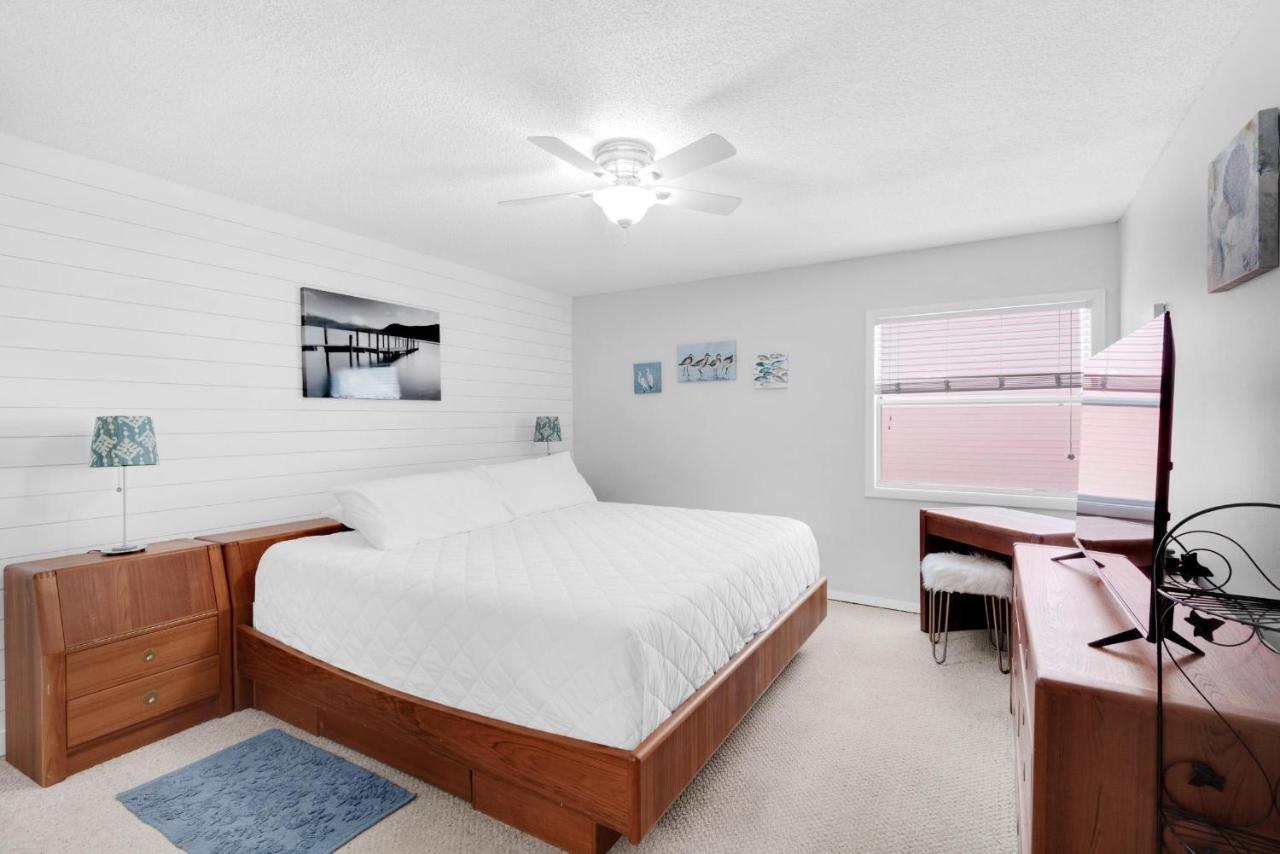 On The Gulf Unit C5 * Pensacola Beach