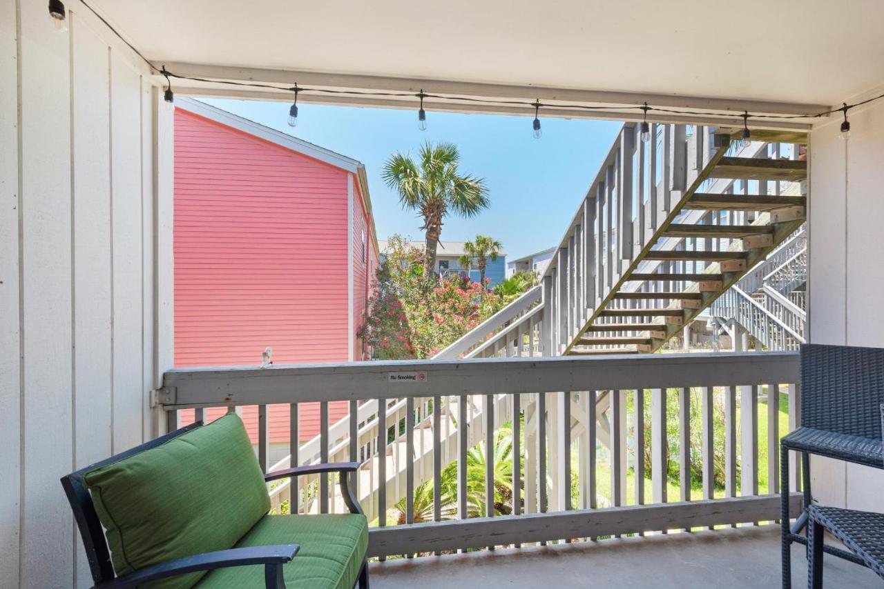 Apartment On The Gulf Unit C5