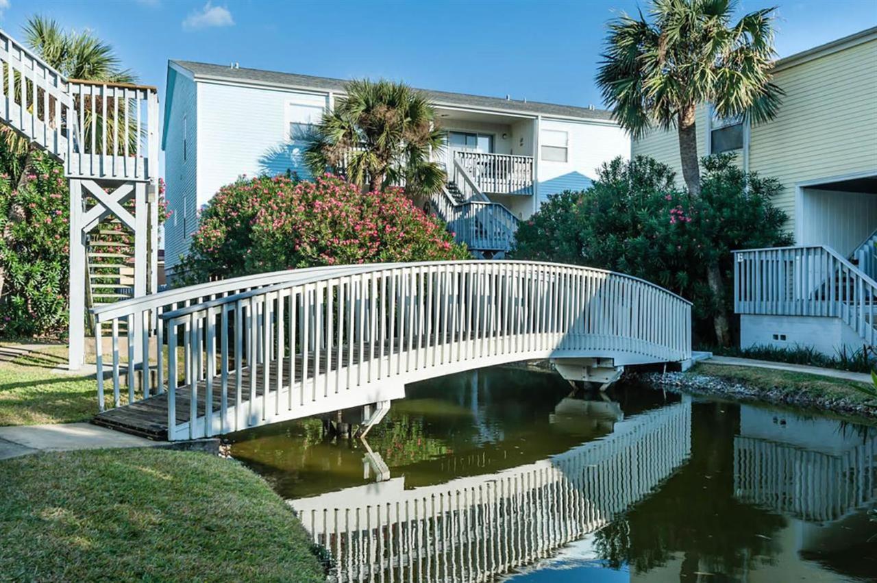 Apartment On The Gulf Unit A8