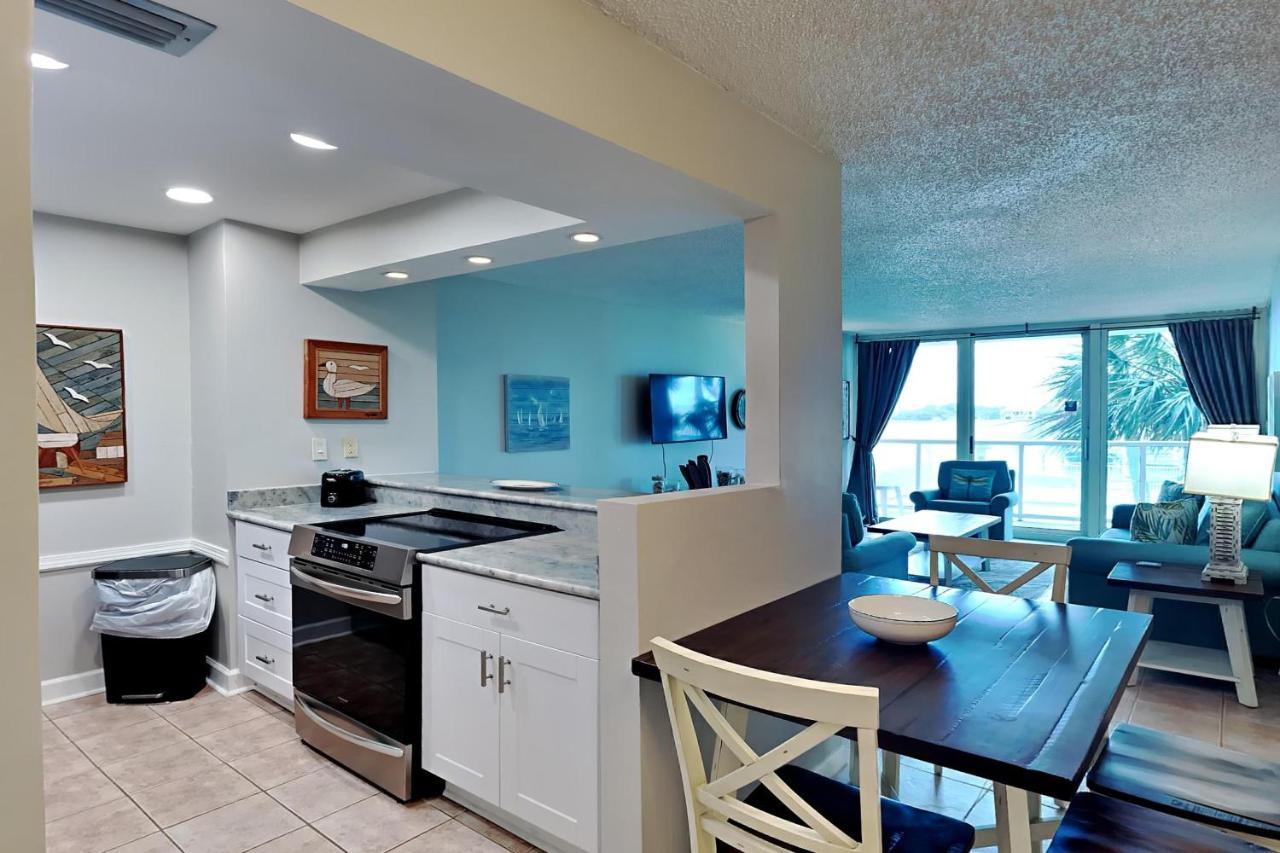 Sabine Yacht & Racquet #1b Apartment