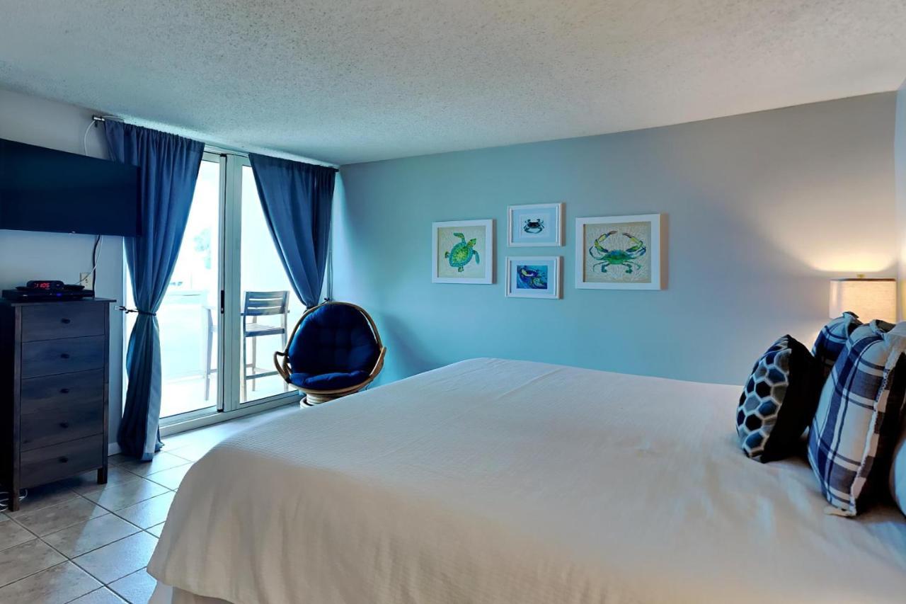 Sabine Yacht & Racquet #1b Pensacola Beach