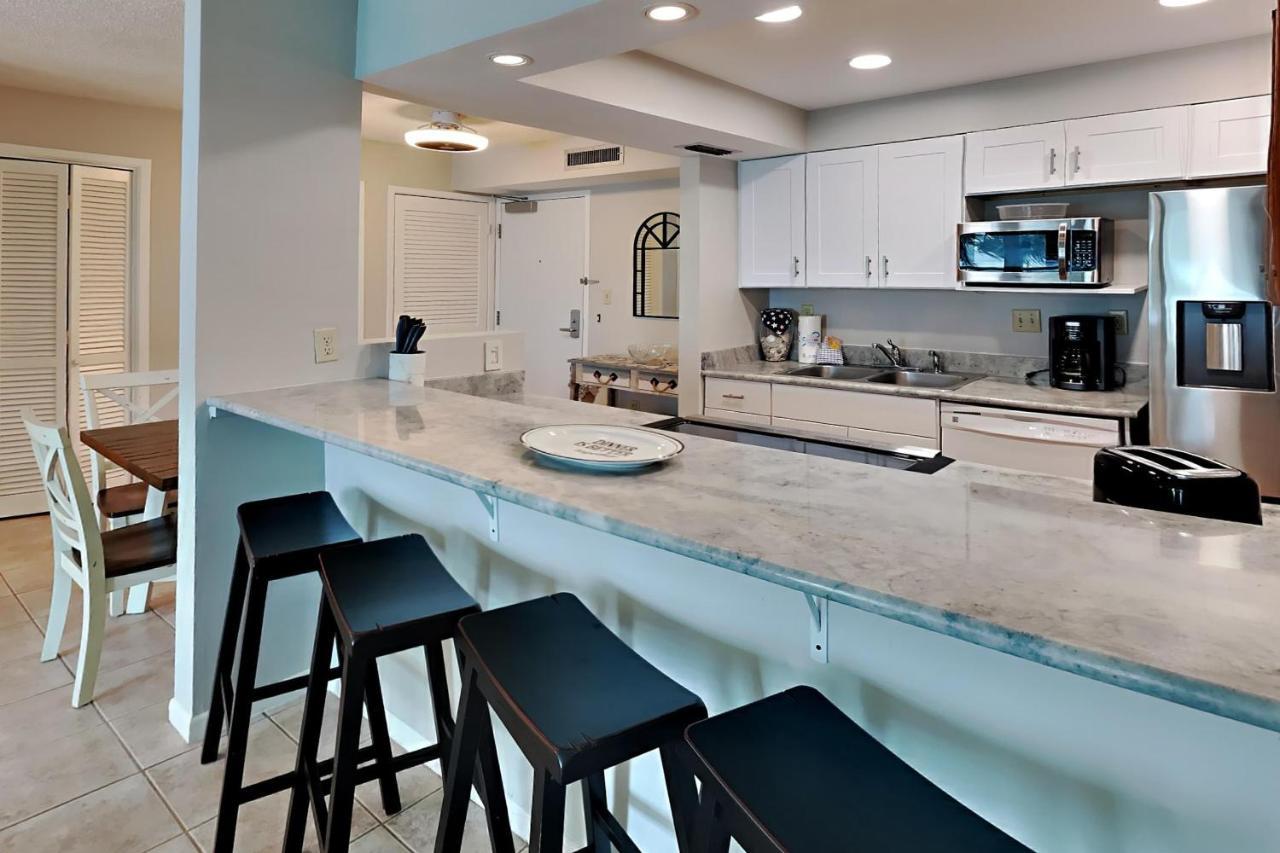 Apartment Sabine Yacht & Racquet #1b