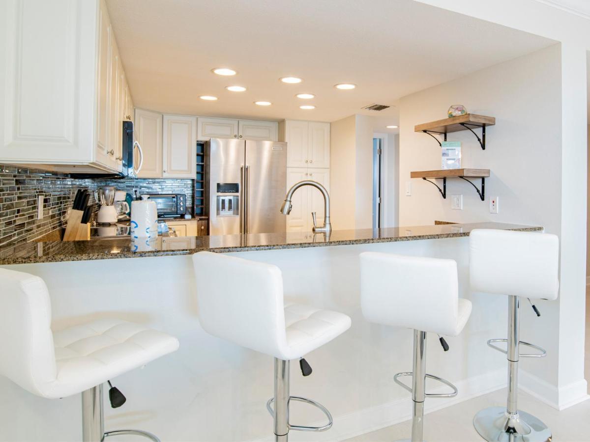 Regency Towers 708 West * Pensacola Beach