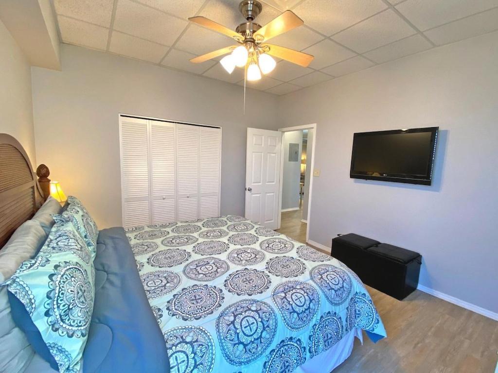A Wave From It Apartment *