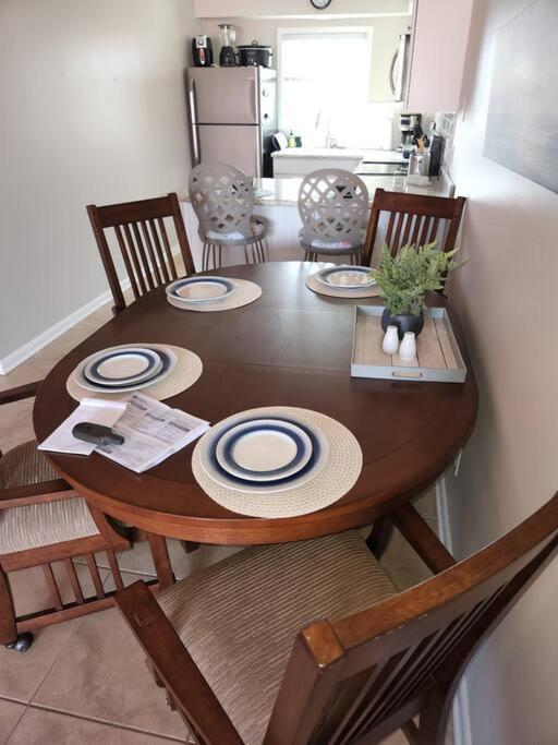 Quiet 2 Bedroom On Gulf With Pool And Pond Pensacola Beach
