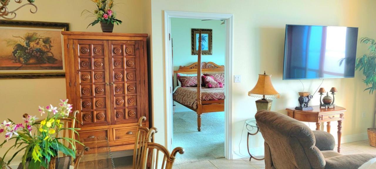 Amazing Waterview In Every Room, Portofino Island Apartment