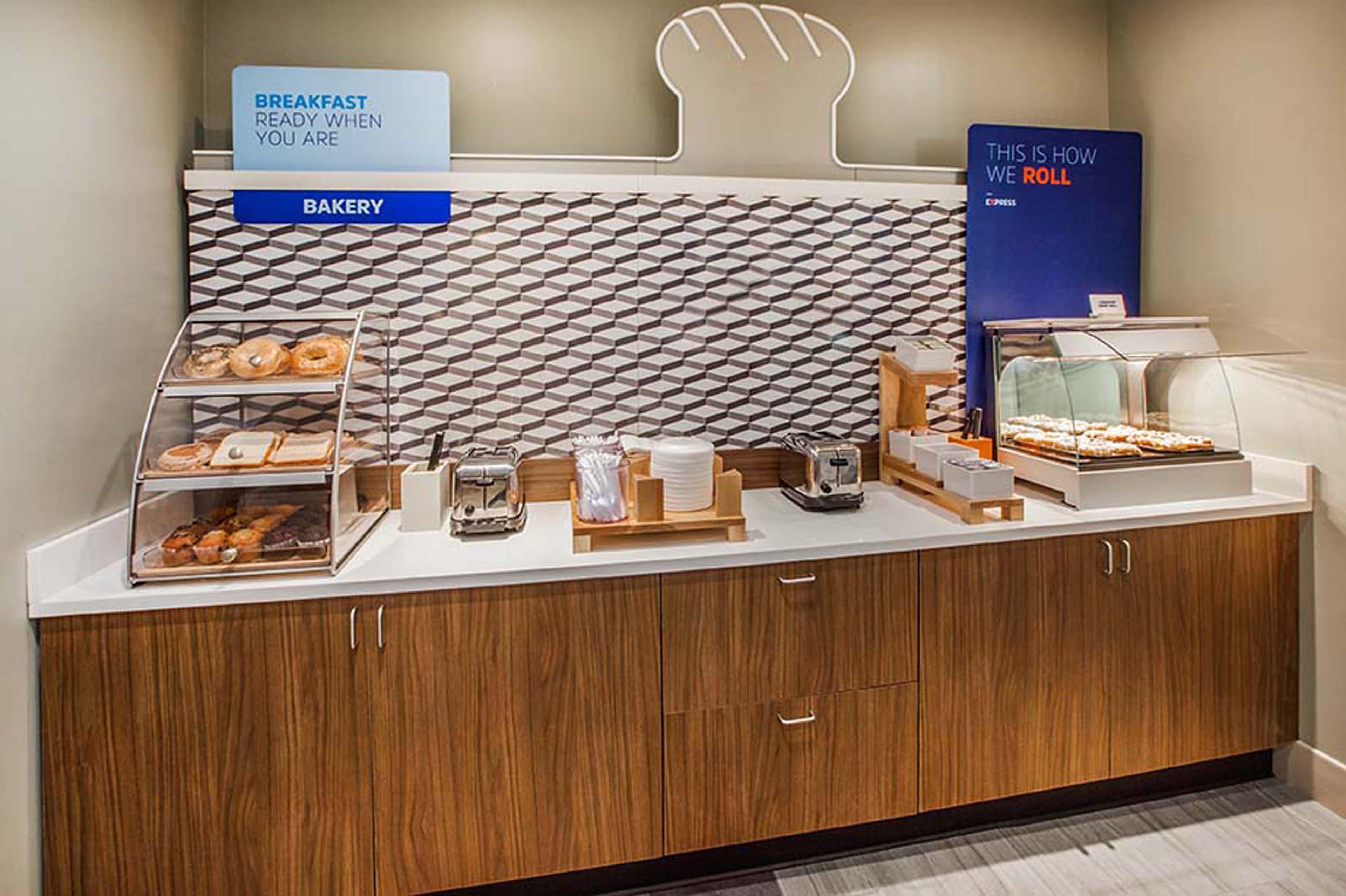 Express Pensacola By Ihg