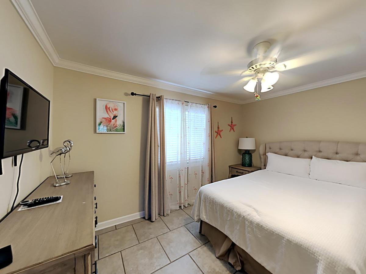Apartment On The Gulf D1